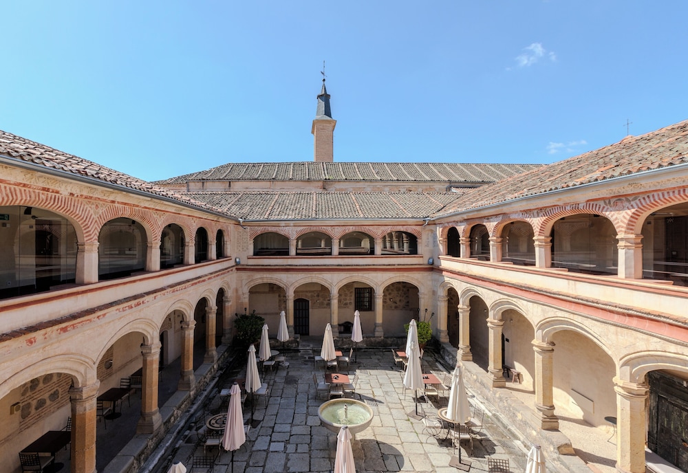 Hotel San Antonio El Real