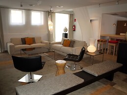 Eco Alcala Suites