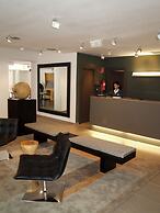 Eco Alcala Suites