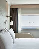 Hyatt Place London Heathrow Airport