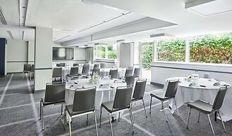 Hyatt Place London Heathrow Airport