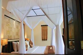 The Maya Seminyak Villas
