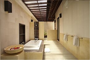 The Maya Seminyak Villas