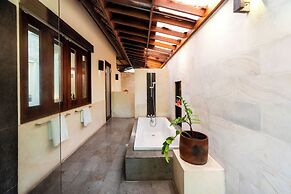 The Maya Seminyak Villas