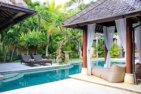 The Maya Seminyak Villas