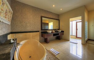 Bali Rich Seminyak Villas