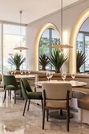 Le Parc Hotel, Beyond Stars