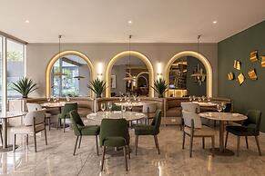 Le Parc Hotel, Beyond Stars