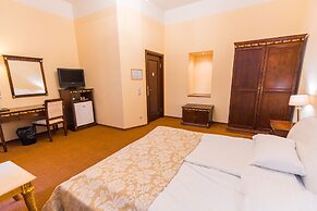 Garden Palace Hotel