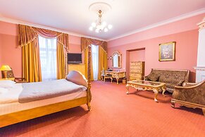 Garden Palace Hotel