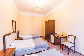 Garden Palace Hotel