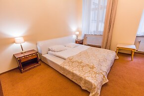 Garden Palace Hotel