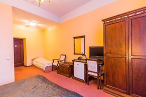 Garden Palace Hotel