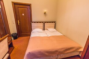 Garden Palace Hotel