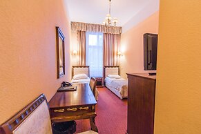 Garden Palace Hotel