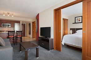 Embassy Suites Montréal by Hilton