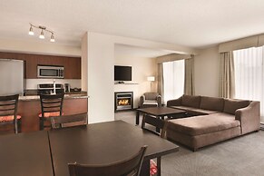 Embassy Suites Montréal by Hilton