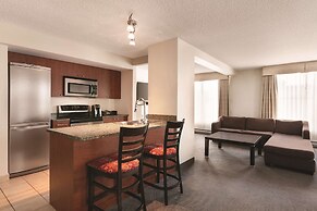 Embassy Suites Montréal by Hilton