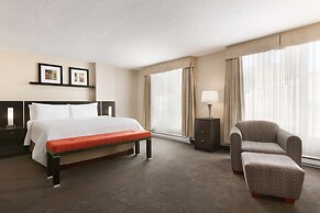 Embassy Suites Montréal by Hilton