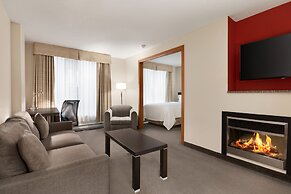 Embassy Suites Montréal by Hilton