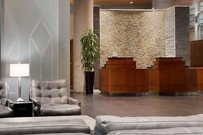 Embassy Suites Montréal by Hilton