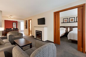 Embassy Suites Montréal by Hilton