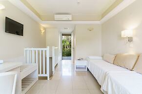 Pearl Beach Hotel