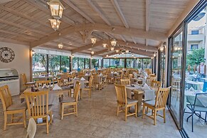 Pearl Beach Hotel