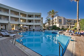Pearl Beach Hotel