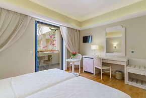 Pearl Beach Hotel