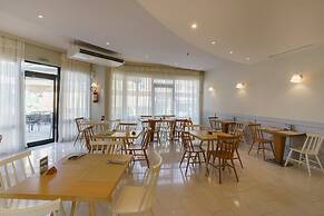 Pearl Beach Hotel