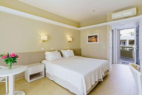 Pearl Beach Hotel