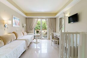 Pearl Beach Hotel