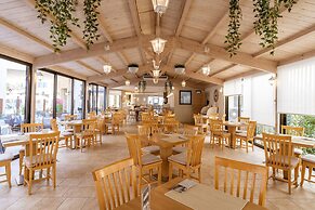 Pearl Beach Hotel