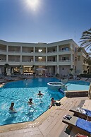 Pearl Beach Hotel