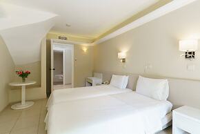 Pearl Beach Hotel
