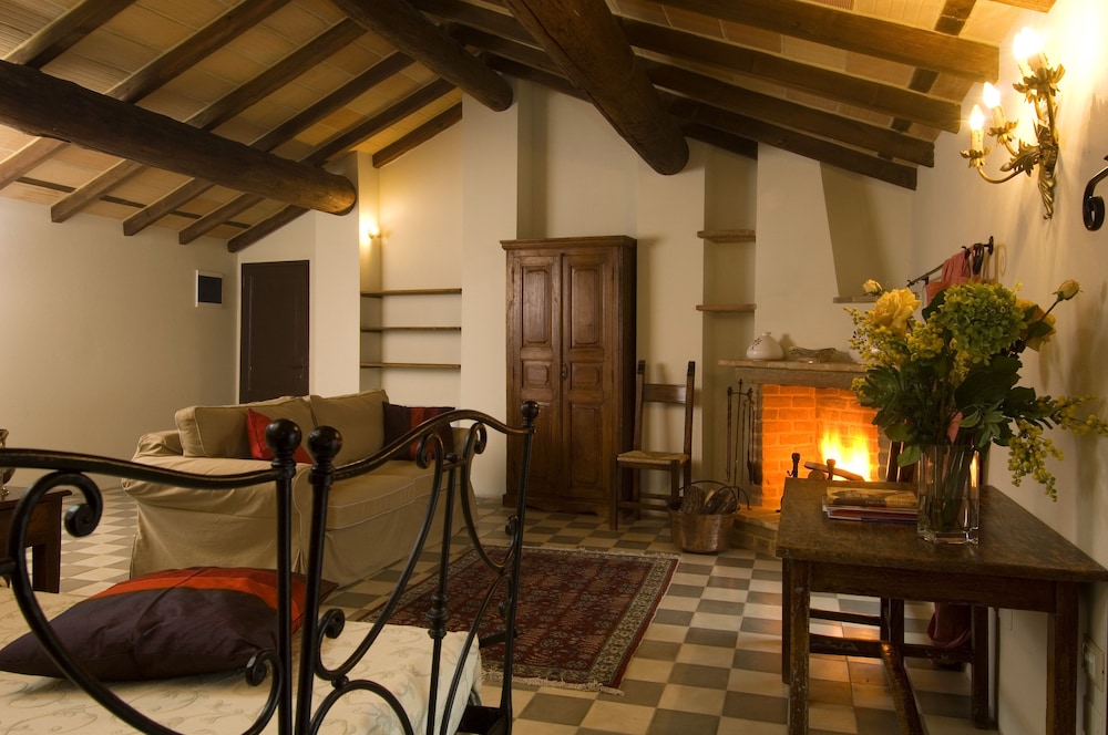 Antico Borgo di Tabiano Castello