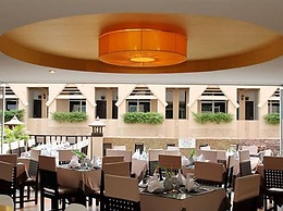 Maninarakorn Hotel