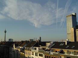 Atomis Hotel Düsseldorf City