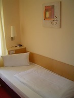 Atomis Hotel Düsseldorf City