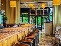 Proximity Hotel