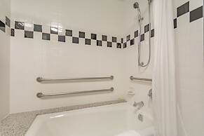 Proximity Hotel