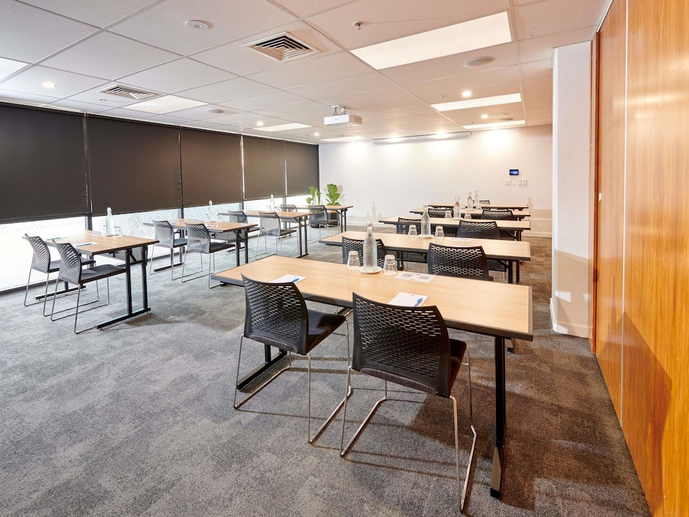 ibis Hamilton Tainui