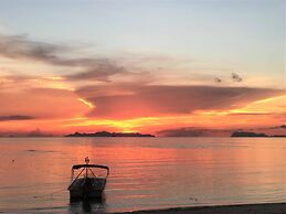 The Sunset Beach Resort & Spa Taling Ngam