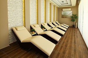 Crystal Centro Pearl Collection