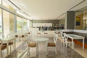 Crystal Centro Pearl Collection