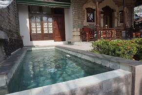 Bali Taman Beach Resort & Spa - Lovina