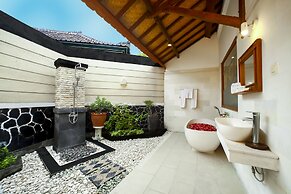 Bali Taman Beach Resort & Spa - Lovina