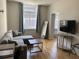 Moss Hotel & Apartments