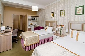 Flowers Hotel